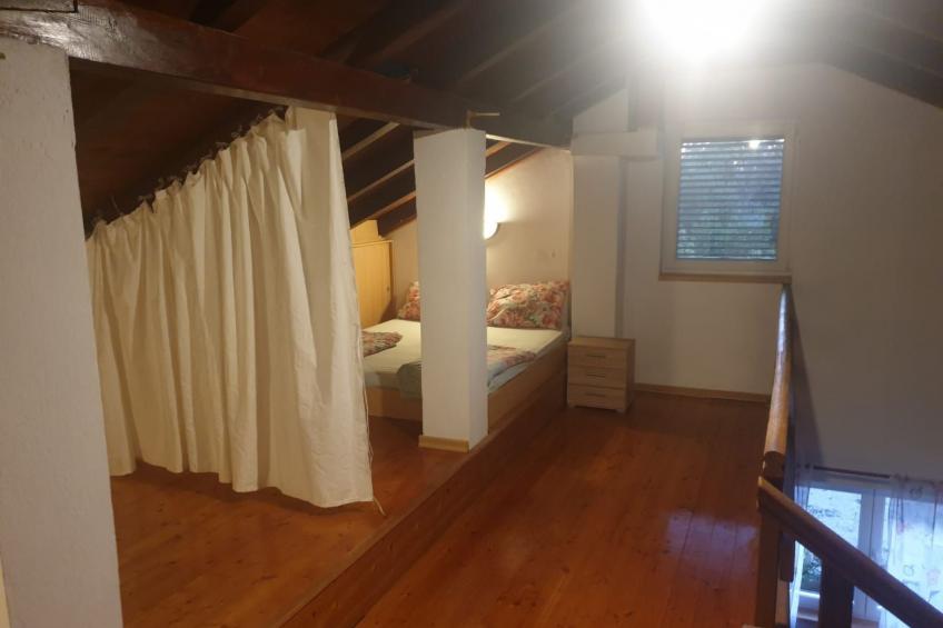 Am Fluss gelegenes Haus mit Galerieschlafplätzen - foto 35