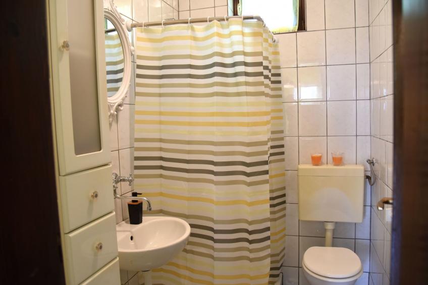 Hütte mit Garten, Grill und Terrasse - foto 32