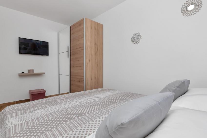 in Rašćane mit Beheiztem Pool - foto 37