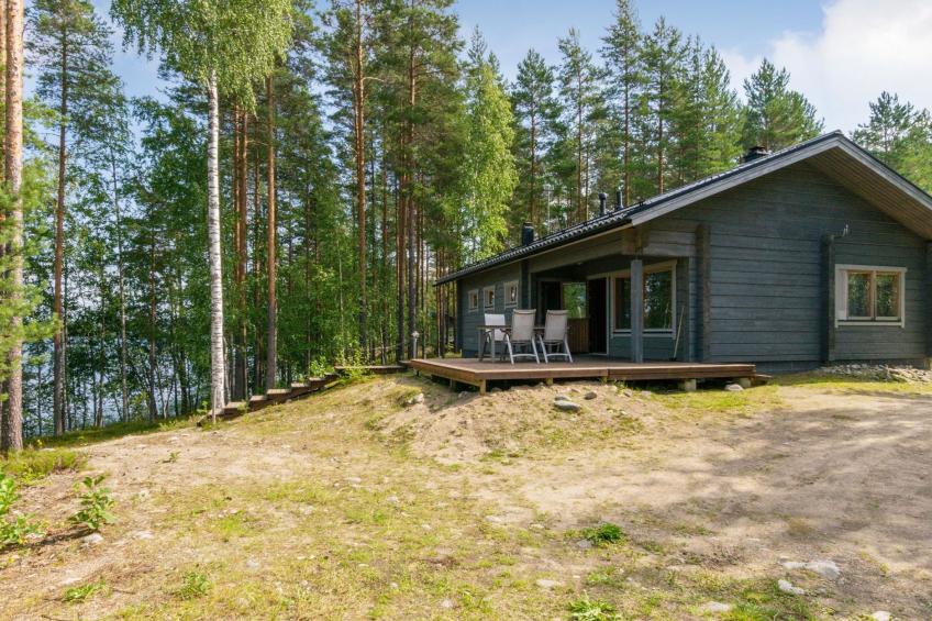 Hot pool cottage ainu