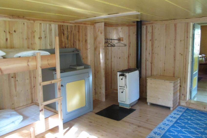 Einfache Holzhütte für das wahre Naturerlebnis am Stausee - foto 12