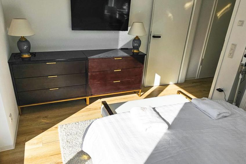 Luxus Neubau 65m2 City Wohnung - r - foto 2
