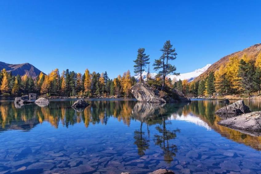 Bündner Zuckerbäckerpalazzo unter Denkmalschutz - foto 22