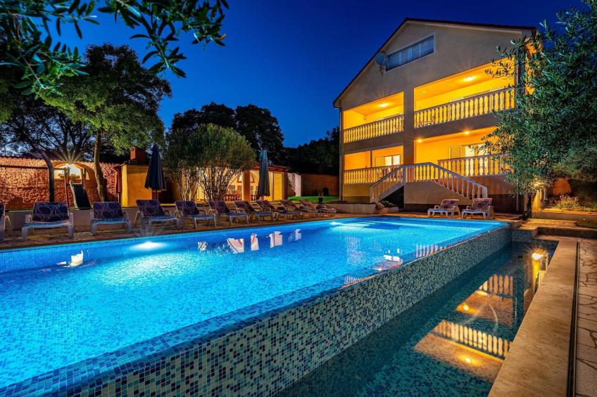 Momo´s Paradise - foto 9