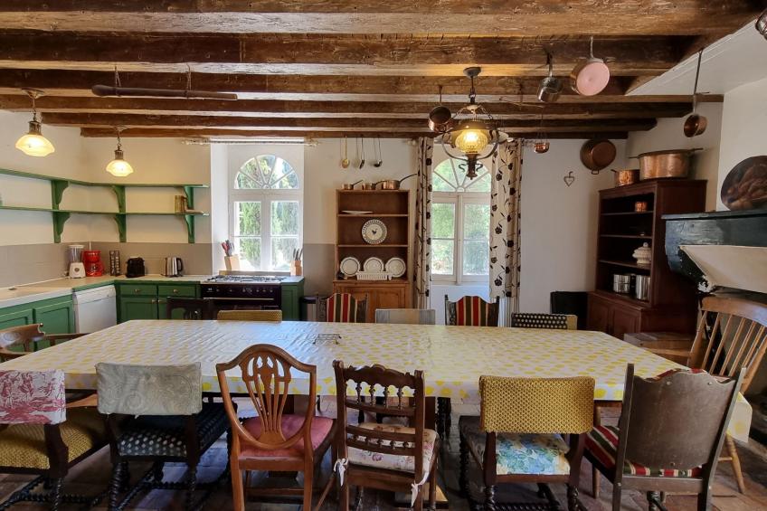 8-Zimmer-Schloss mit Pool und eigenem Park - foto 23