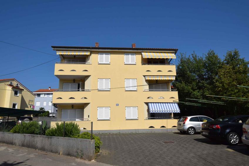 Vakantiewoning Two bedroom apartment with terrace - VW-25YY