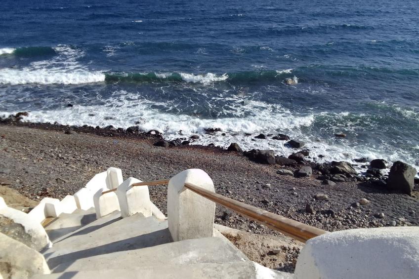 Charmantes Ferienhaus in Ia mit Privater Terrasse - foto 9