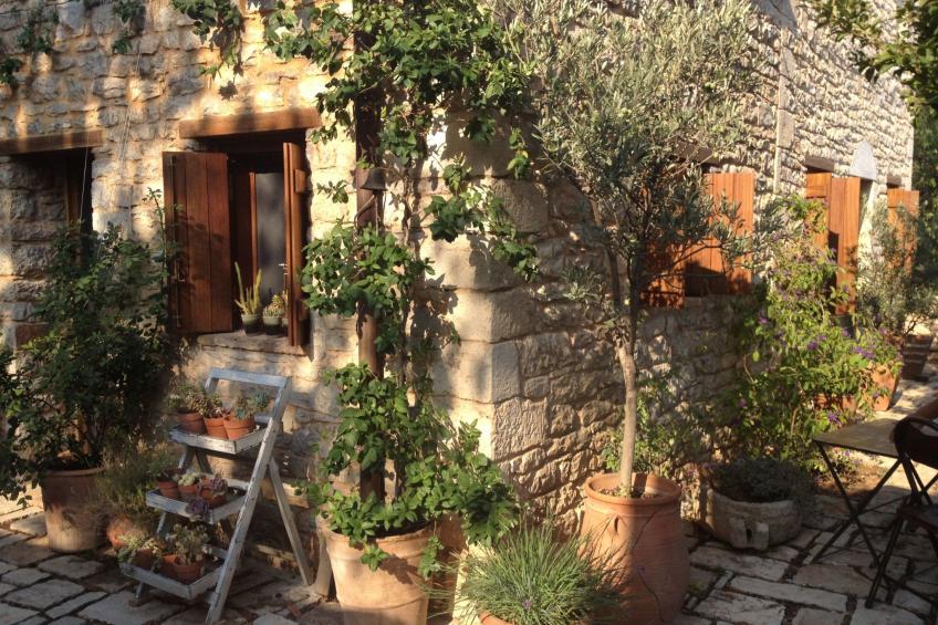 "Stone Retreat" - foto 17