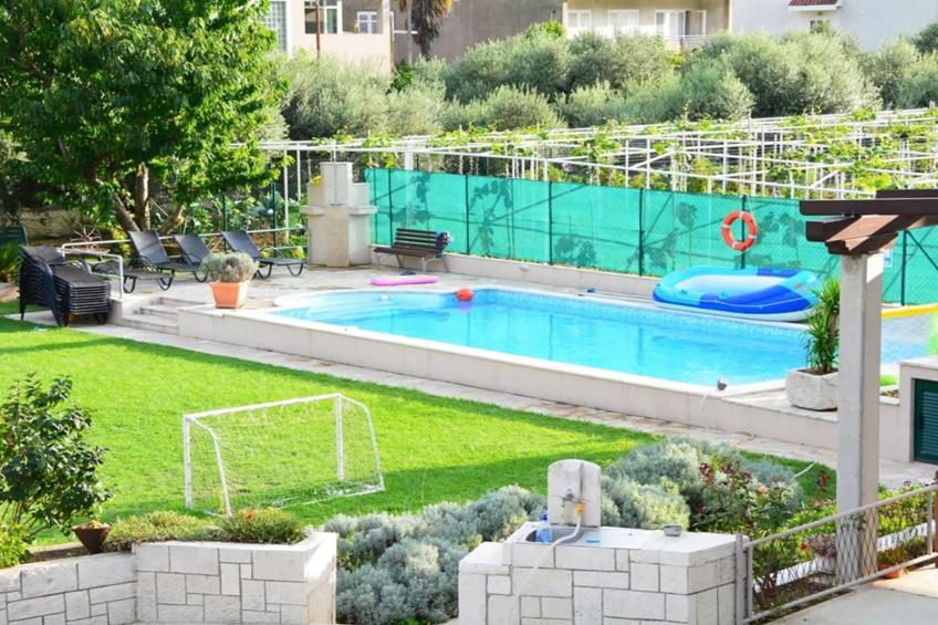 Villa Šolo – Peaceful Nature Park Getaway - Six Bedroom Villa With Heated Pool - foto 7