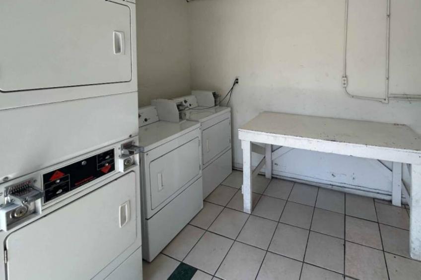 2 Queen Beds  Non-Smoking Micfridge - foto 10