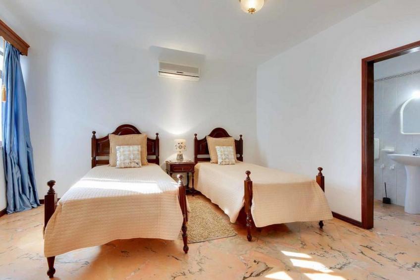 Chalet "Villa Albuar" mit eigenem Pool - foto 23