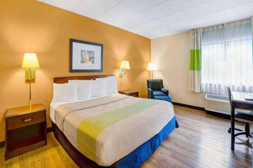 1 FULL BED  NON-SMOKING