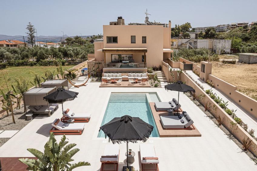 Villa Agali - ''Freier'' beheizter Pool, 70m zum Meer