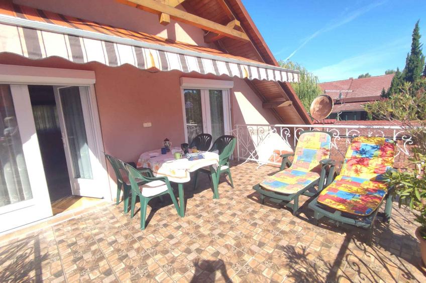 Holiday apartment with balcony - BF-49JX