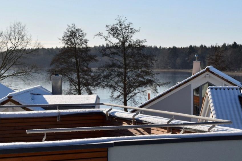 Modernes Ferienhaus mit Sauna, Seeblick, Dachterrasse und Garten - foto 3