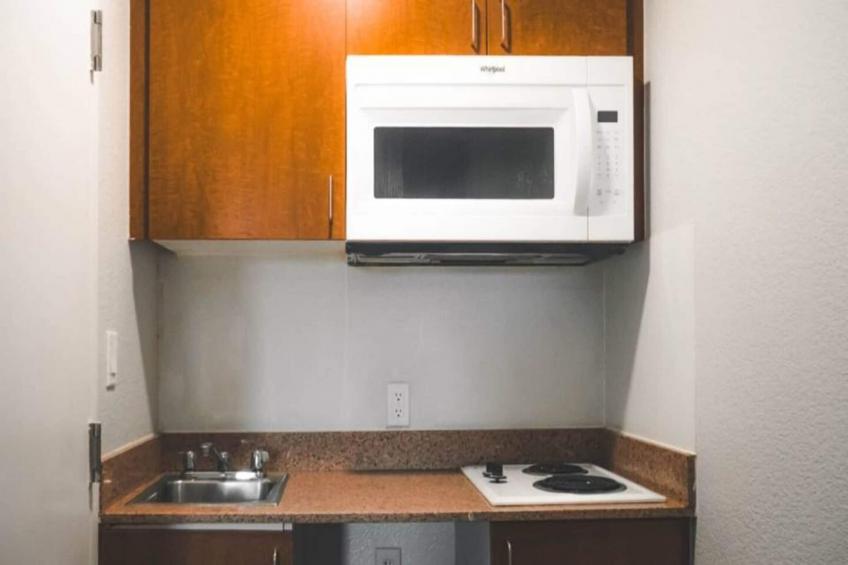 2 Queen Beds  Non-Smoking Kitchen - foto 4