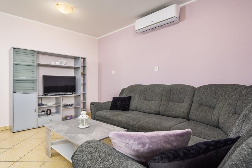 Charming Lovran Apartments with Wonderful Sea View - Two Bedroom Apartment - foto 2