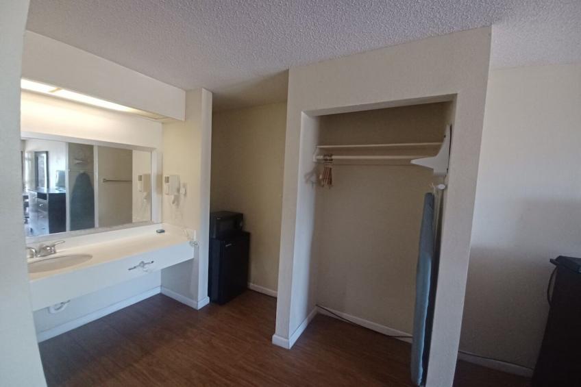 King Bed with Kitchenette Non-Smoking - foto 10