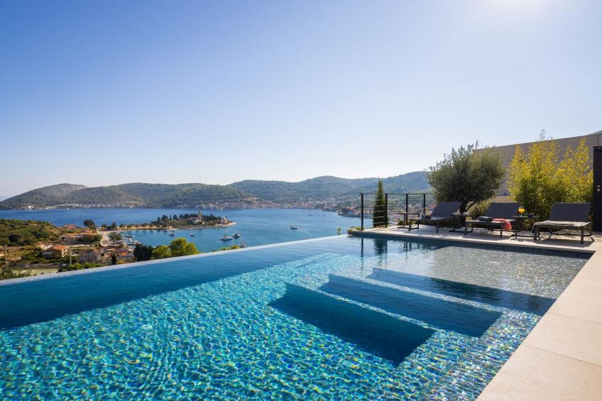 Breathtaking Villa  Vis Five Bedroom Villa with the Pool - foto 89