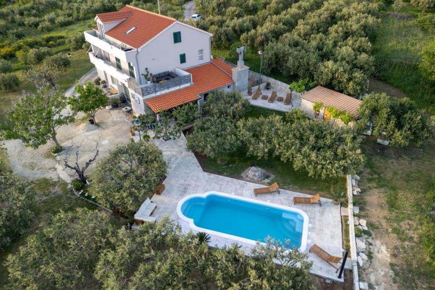 Villa Kucine Olives Garden