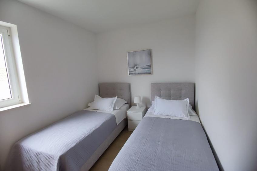 mit zwei Schlafzimmern und Pool - foto 7