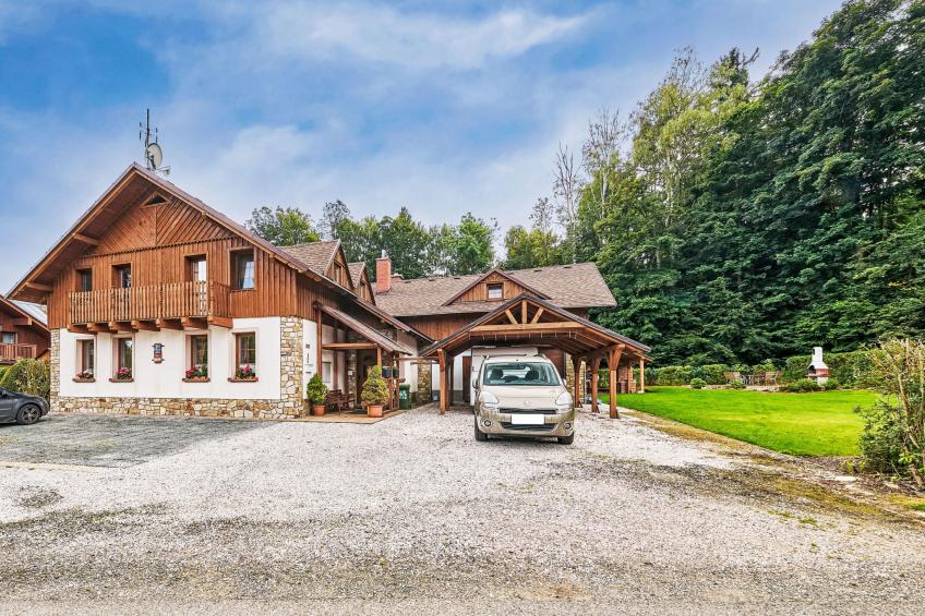 U Švýcarského dvora III - foto 21