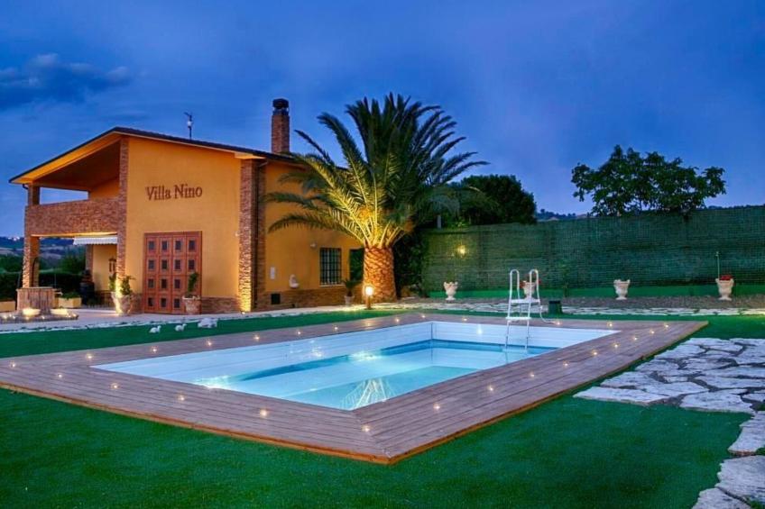 in Petacciato mit Terrasse, Grill und Garten