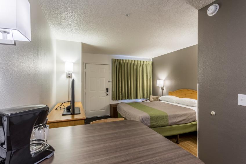 1 Queen Bed  Non-Smoking - foto 20
