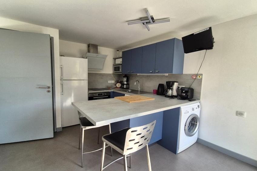 Joli rez-de-jardin avec terrasse sud plage 800 m - foto 3