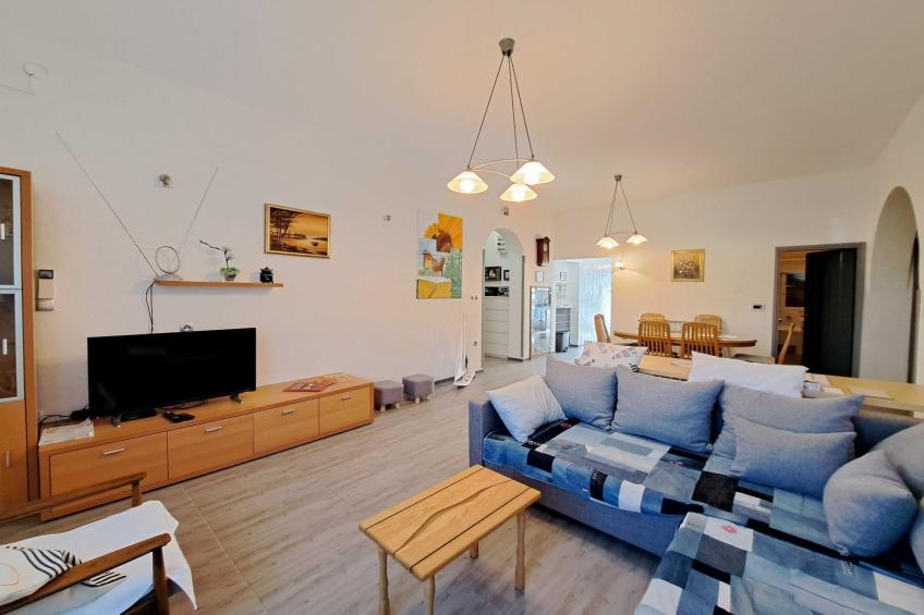 Spacious Urban Retreat Apartment with Terrace - Two Bedroom Apartment with Terrace - foto 6