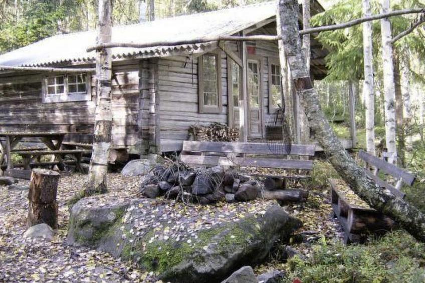 Holzhütte für das wahre Naturerlebnis am See