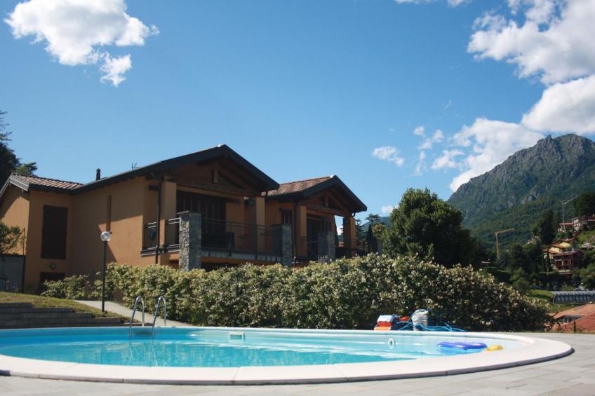 mit Gemeinschaftspool