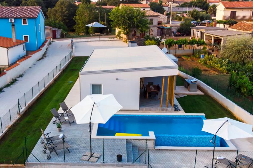 Vollständig freistehende Designervilla mit Infinity-Pool - foto 33