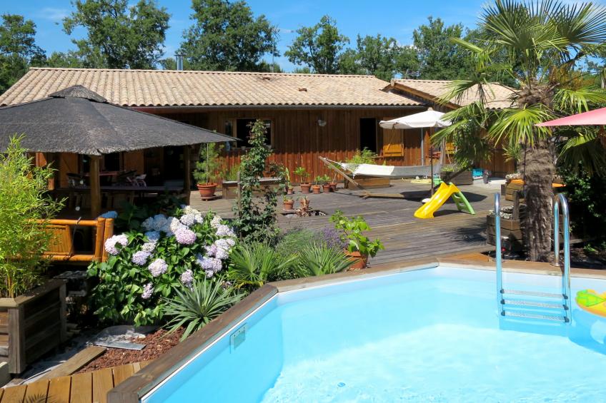 Ferienhaus mit Pool (LPO150)
