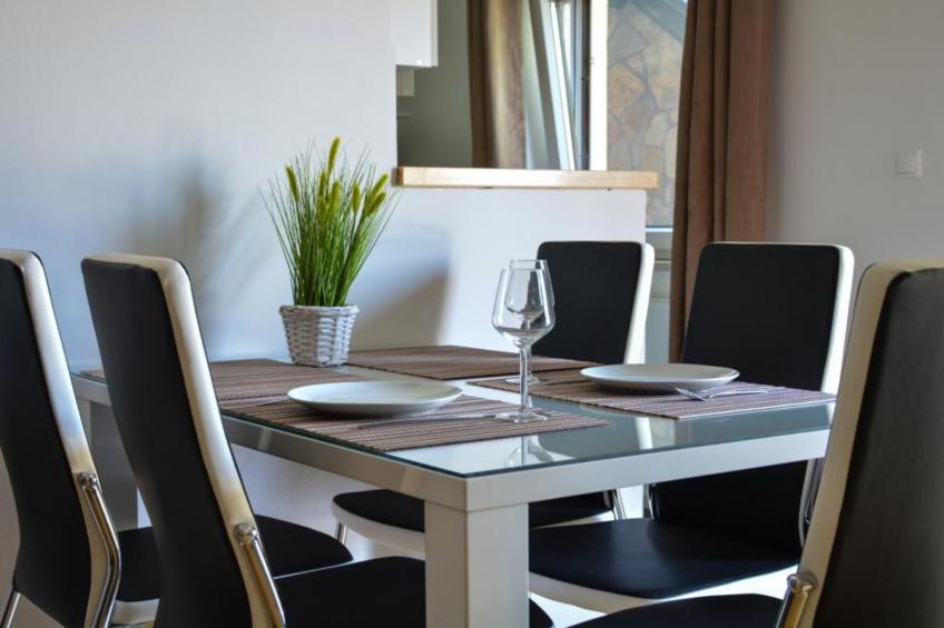 Zevnik Quiet Retreat with Stunning Views and Equestrian Activities - One Bedroom Apartment - foto 4