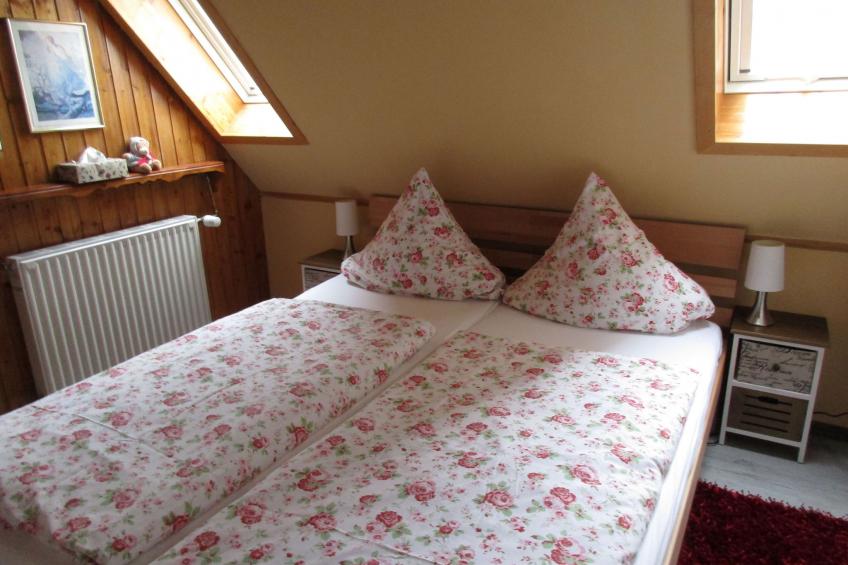 Dachgeschosswohnung mit Gartennutzung - foto 3