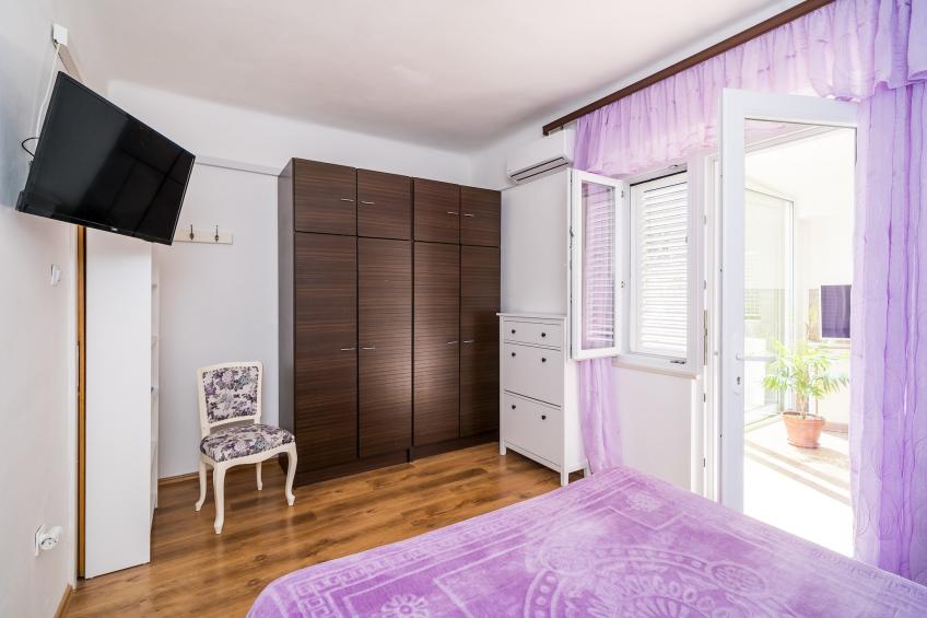 Guest House Villa Nina- Two Bedroom Apartment with Terrace and Sea View (Apt67) - foto 10