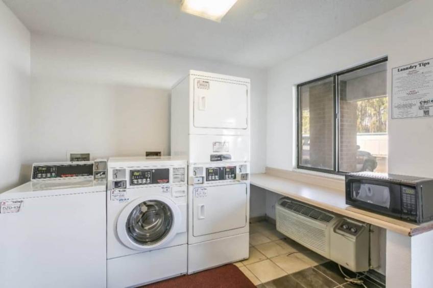 2 FULL BEDS  KITCHEN - foto 19
