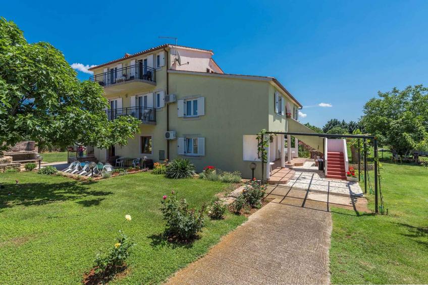 Vakantiewoning met tuin - BF-T4NJX - foto 2