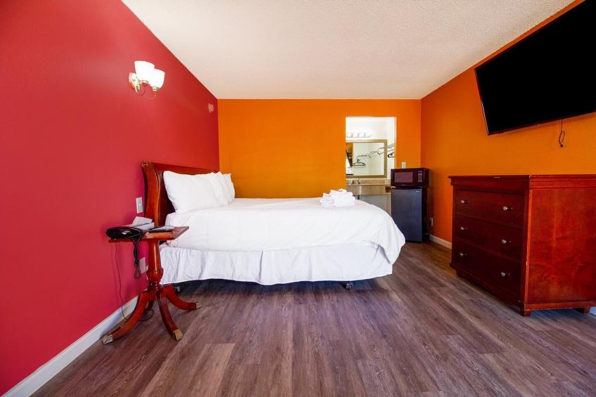 King Bed Non-Smoking - foto 15