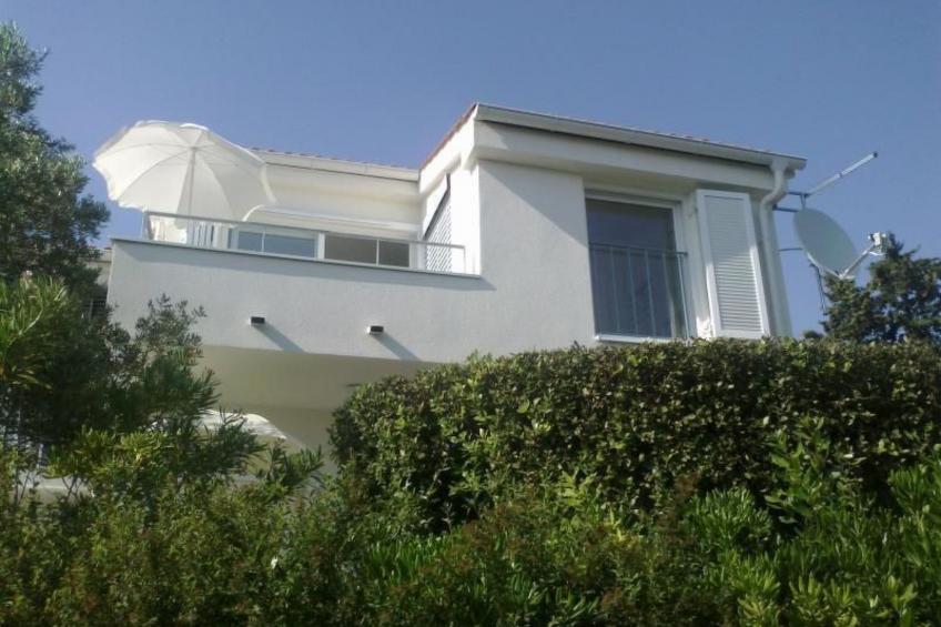 Traumhafte Villa Punta Skala mit 2 Terrassen