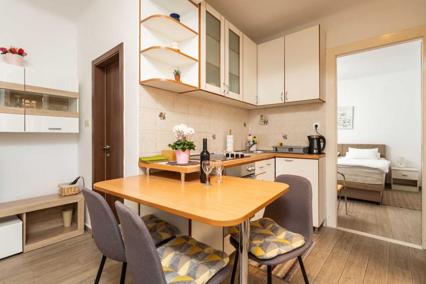 Apartment Family Tokić - One Bedroom Apartment with Terrace - foto 6