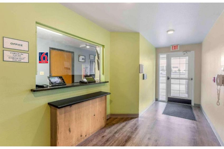 2 Queen Beds  Non-Smoking Kitchen - foto 3