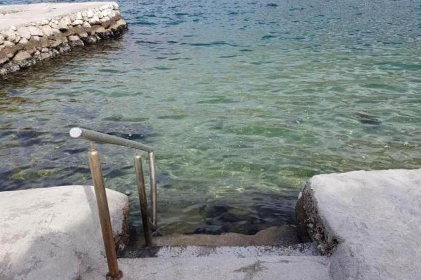 Charming Kotor Bay Retreat Just Steps from the Beach - Double Room with Seaview - foto 9