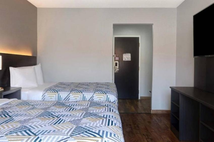 2 Queen Beds  Smoking - foto 6