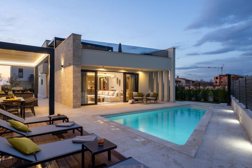 Luxuriöse Villa mit Pool und Whirlpool in Porec - foto 19