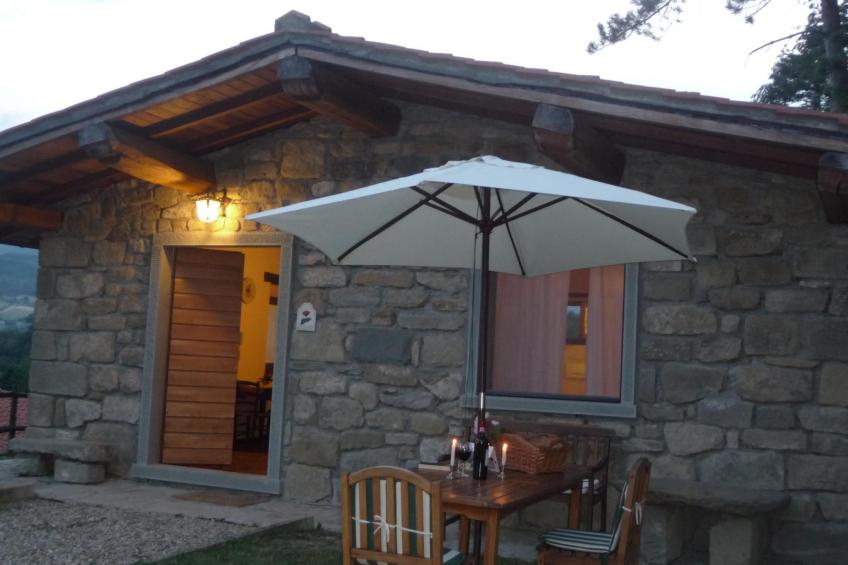 Magnolienhaus mit Pool zwischen Florenz und Arezzo - foto 2