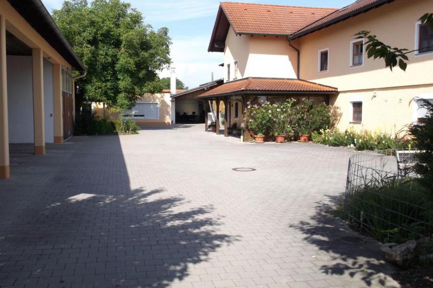 Appartementhaus mit Balkon und Gemeinschaftsgarten - foto 9