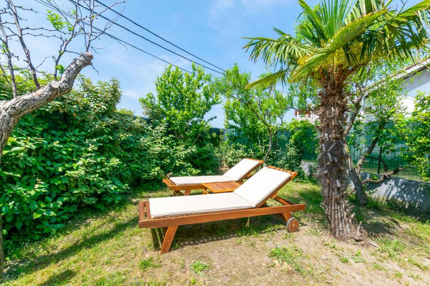 Holiday home with terrace and barbecue - BF-ZP6YR - foto 11