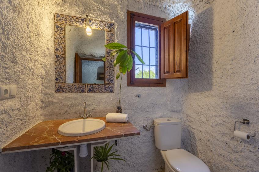 Cueva Mariana Pineda - foto 5